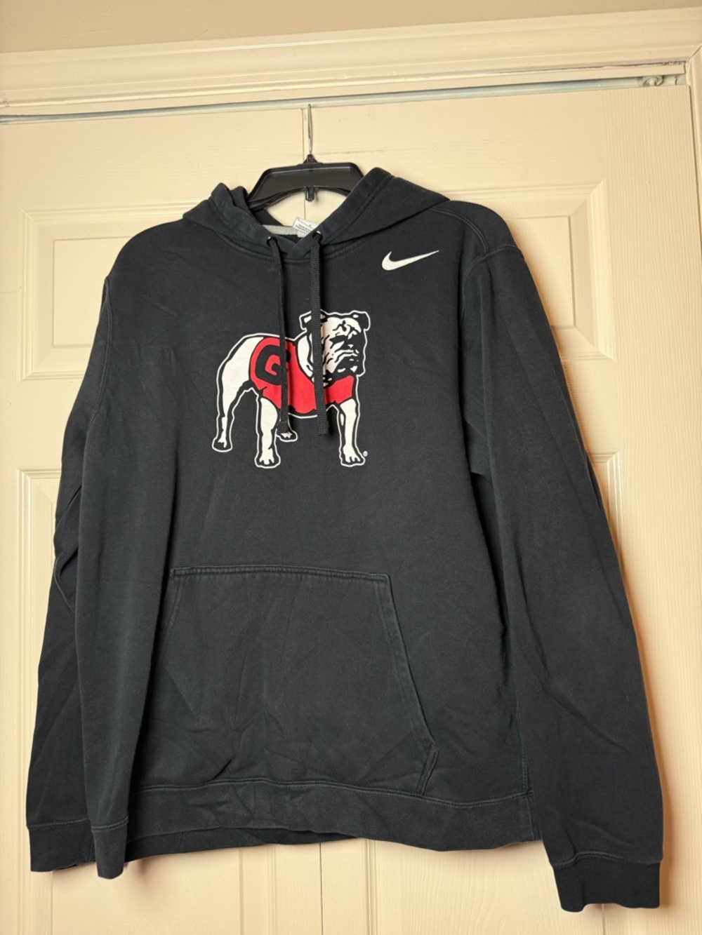 Nike Men's Black Georgia‎ Bulldogs Vintage-Like School Logo Pullover Hoodie